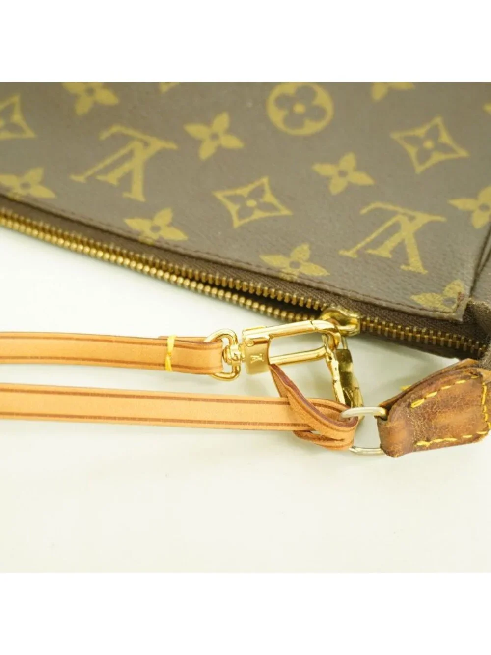 Louis Vuitton please accessories